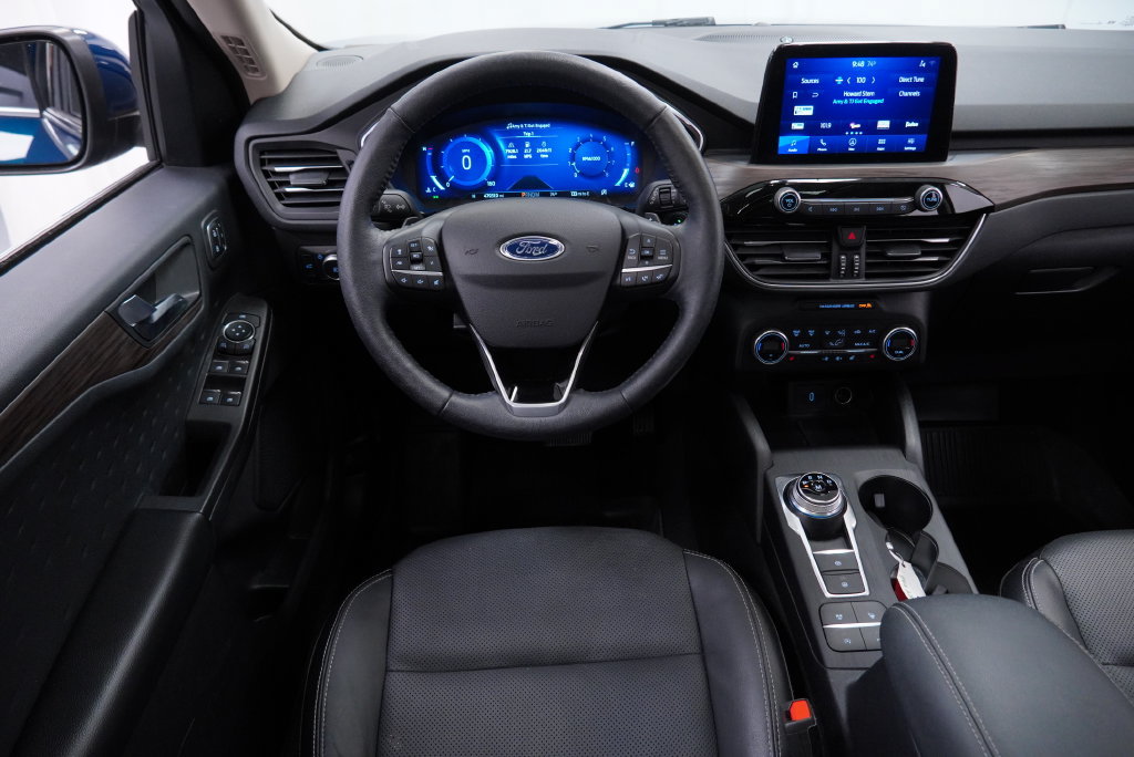 Used 2020 Ford Escape Titanium AWD/4WD image 16