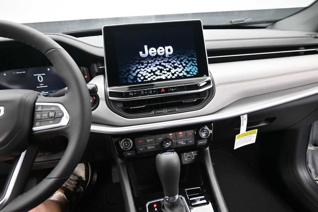 New 2026 Jeep Compass Limited AWD/4WD image 21