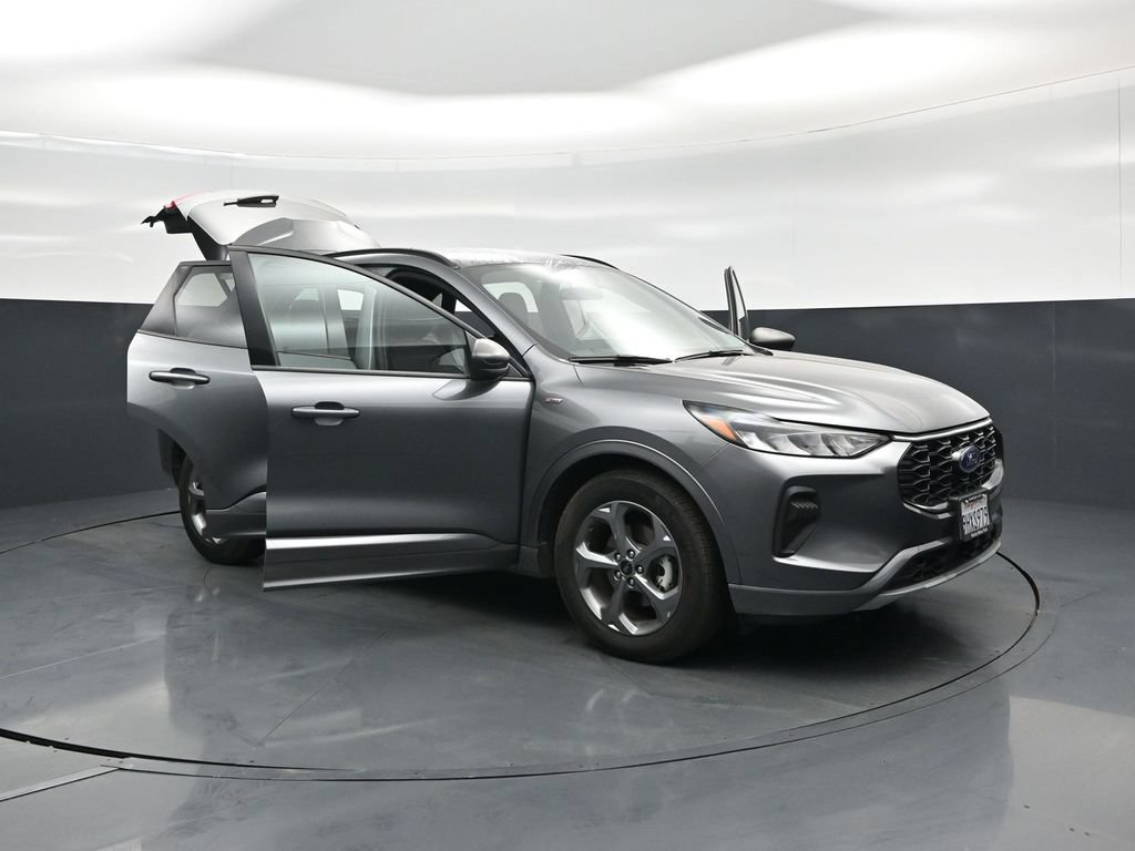 Certified 2023 Ford Escape ST-Line w/ Tech Pack #1 FWD image 34
