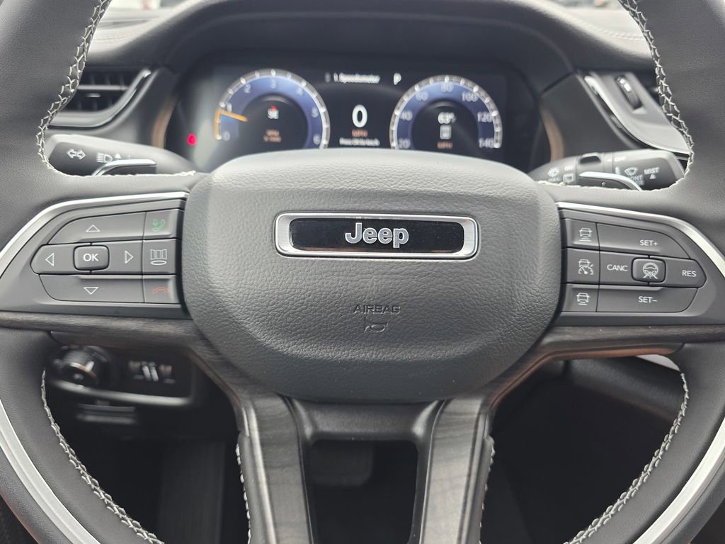 New 2026 Jeep Grand Cherokee Limited w/ Limited Altitude Package image 19
