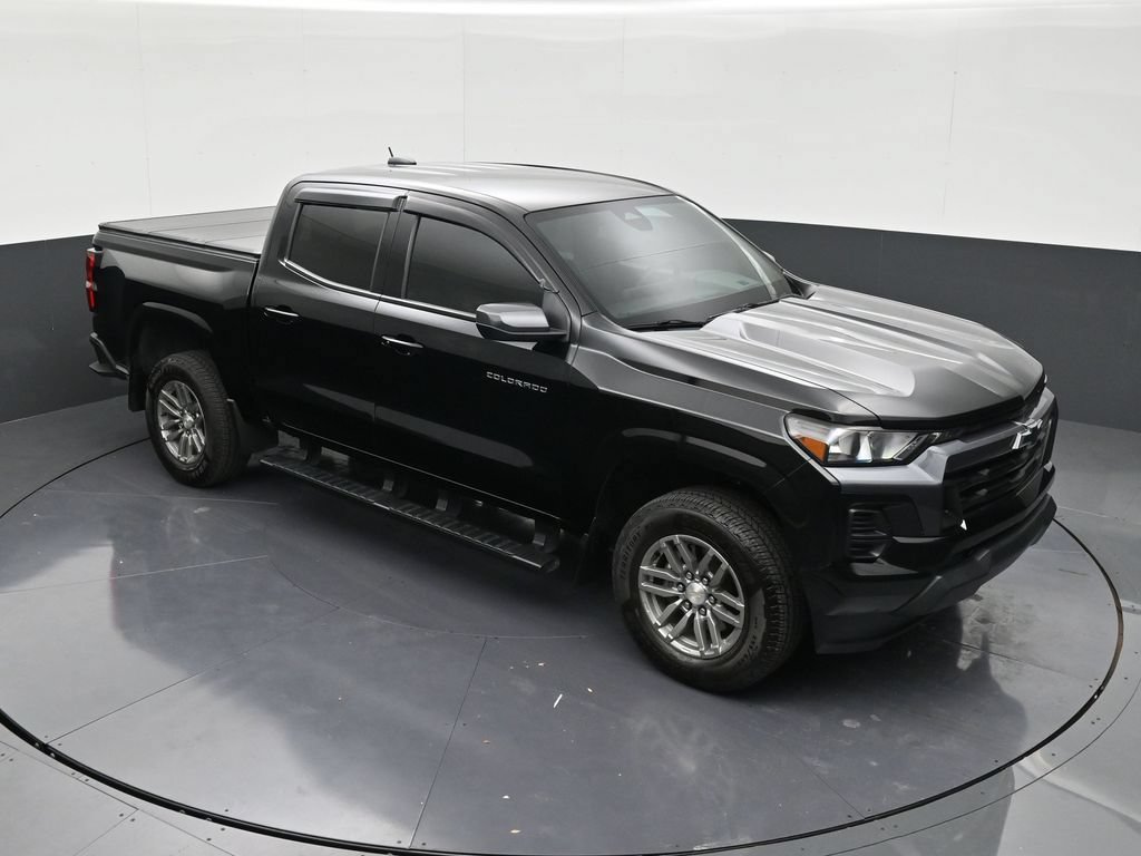 Used 2025 Chevrolet Colorado LT RWD image 18