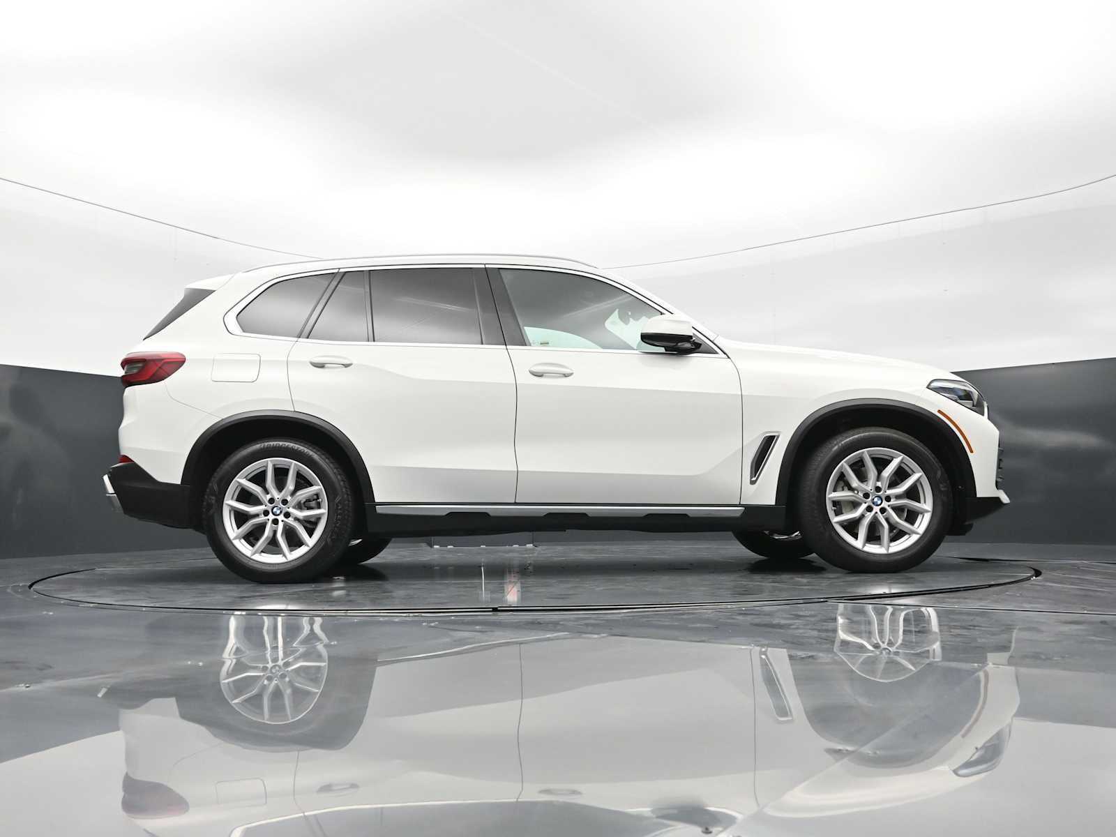 Used 2019 BMW X5 xDrive40i w/ Convenience Package AWD/4WD image 27