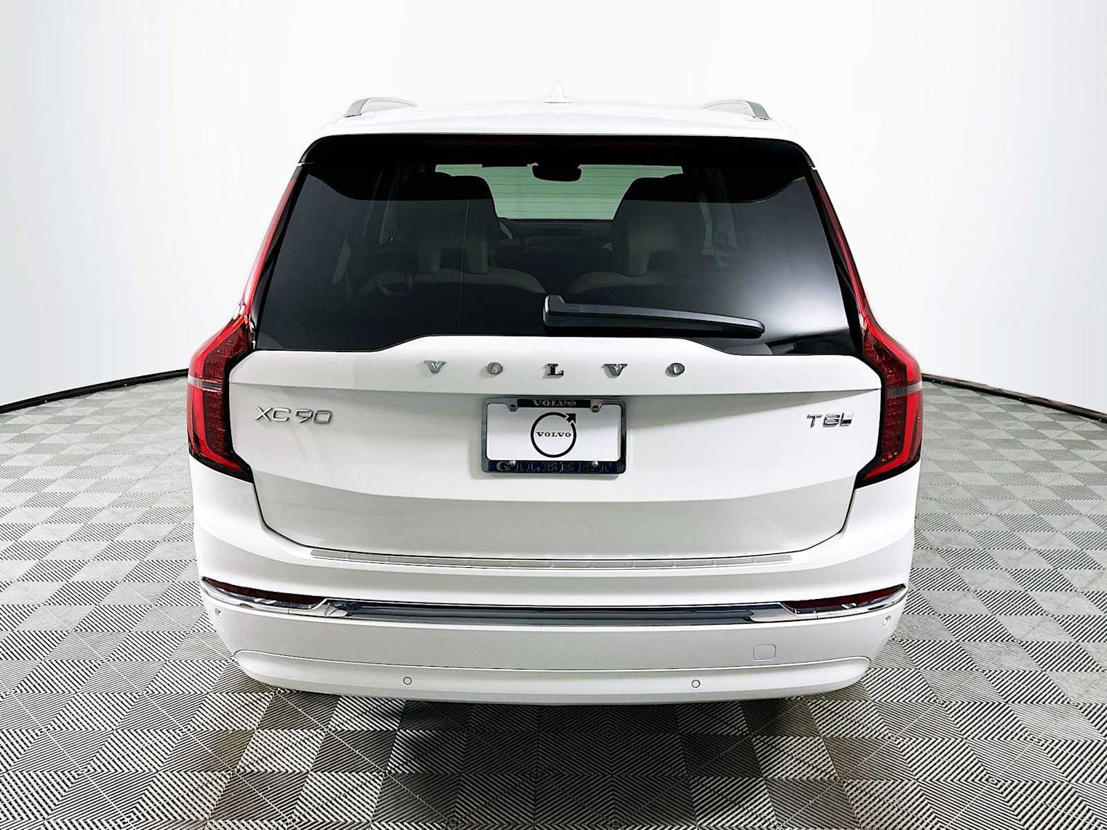 New 2026 Volvo XC90 T8 Ultra w/ Protection Package Premier AWD/4WD image 6