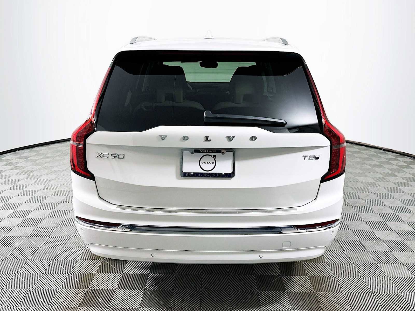 New 2026 Volvo XC90 T8 Ultra w/ Protection Package Premier image 6