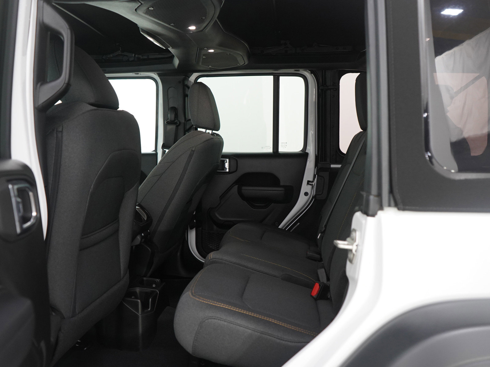 Used 2024 Jeep Wrangler Sport S image 17