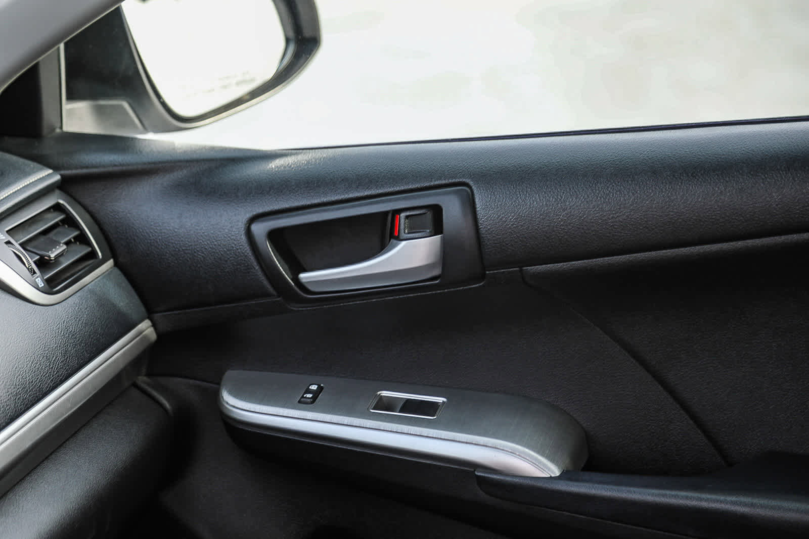 Used 2012 Toyota Camry SE image 21