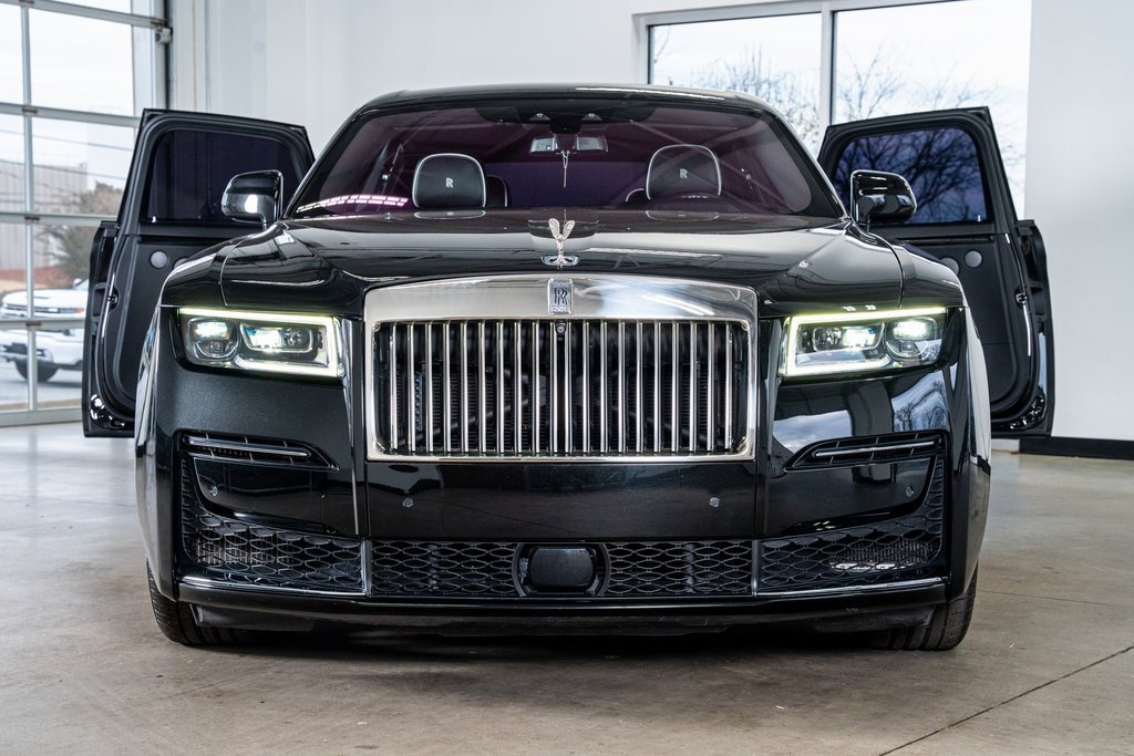 Used 2022 Rolls-Royce Ghost image 3