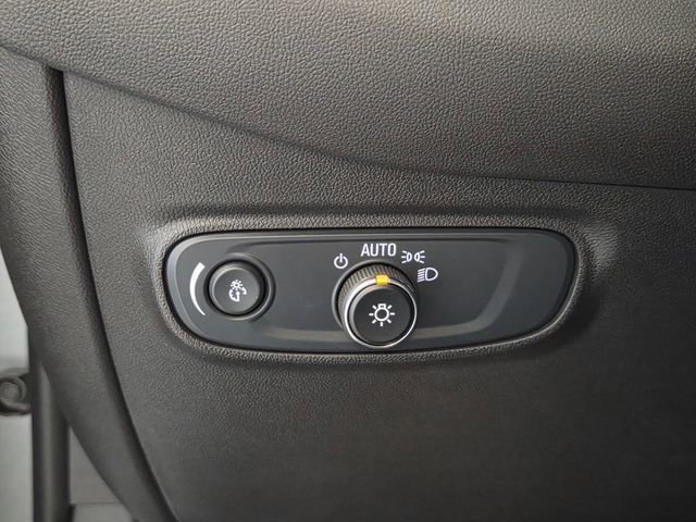 Used 2024 Chevrolet Equinox RS w/ RS Leather Package image 28