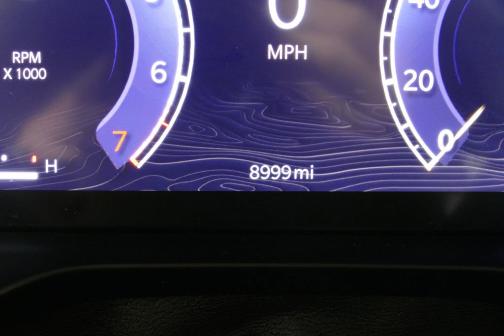 Used 2024 Jeep Grand Cherokee Limited w/ Black Appearance Package image 15