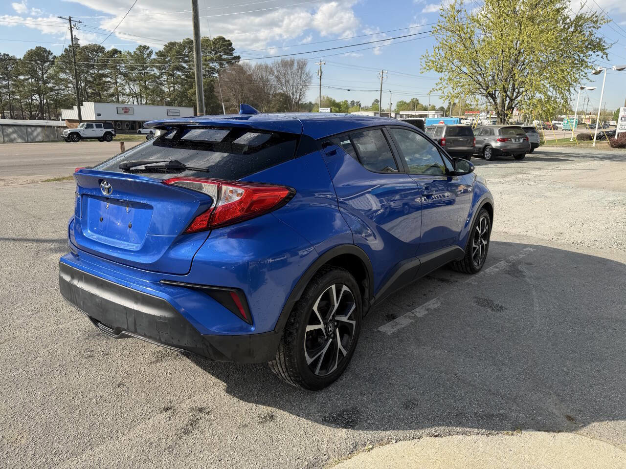 Used 2018 Toyota C-HR XLE FWD image 6