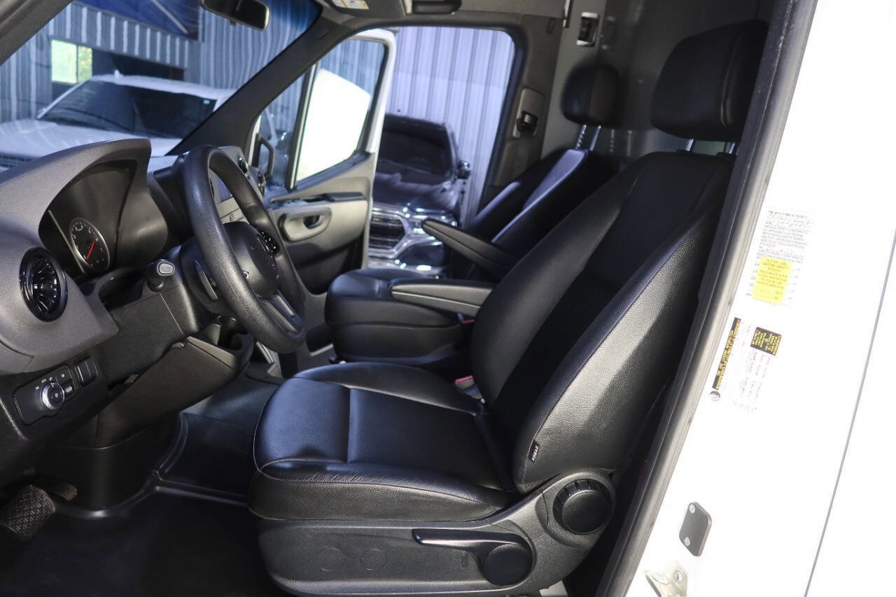 Used 2023 Mercedes-Benz Sprinter 2500 image 20