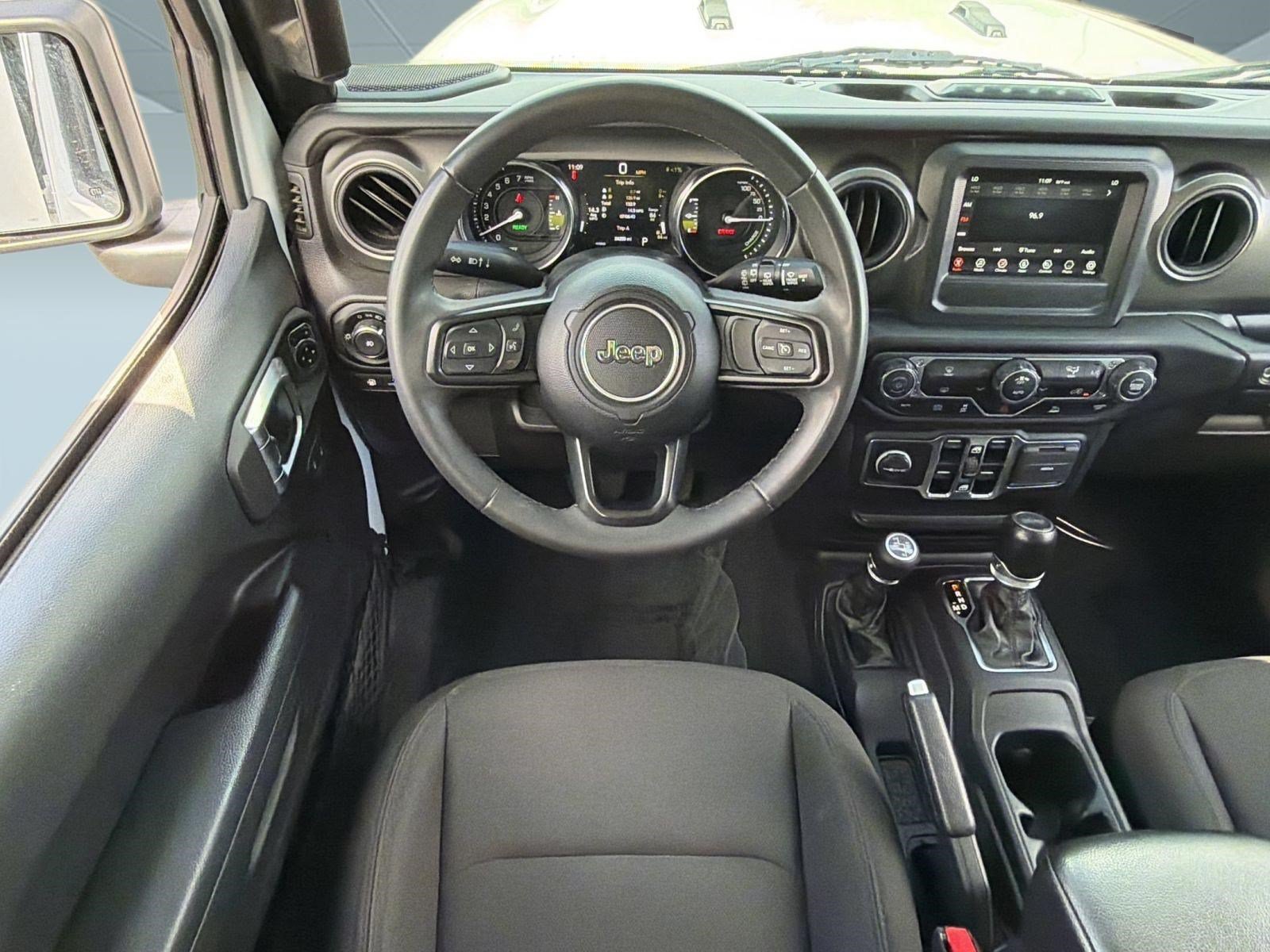 Used 2023 Jeep Wrangler Unlimited AWD/4WD image 26
