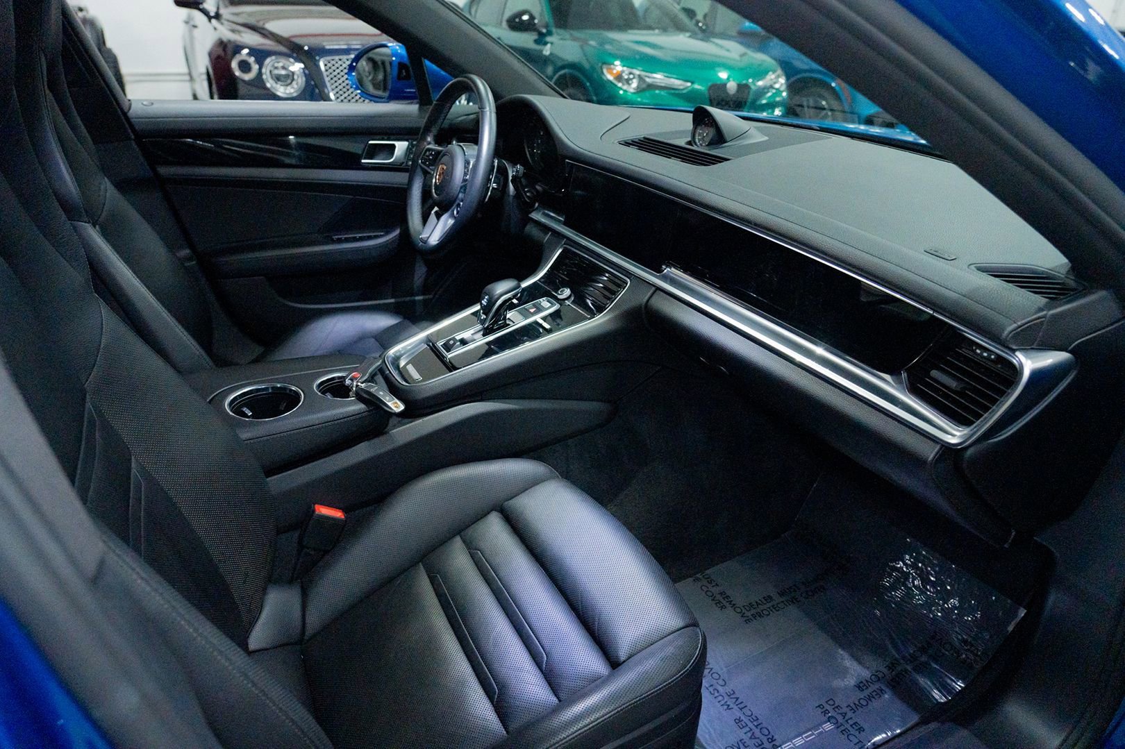 Used 2017 Porsche Panamera 4S image 34