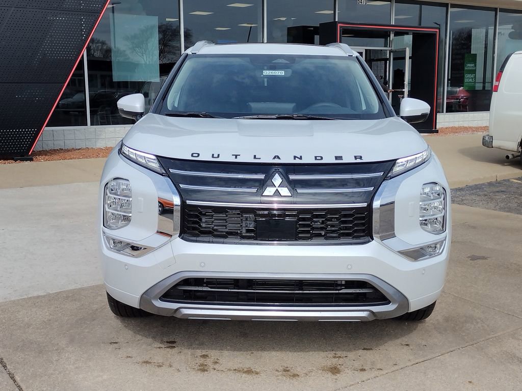 New 2026 Mitsubishi Outlander SEL image 2
