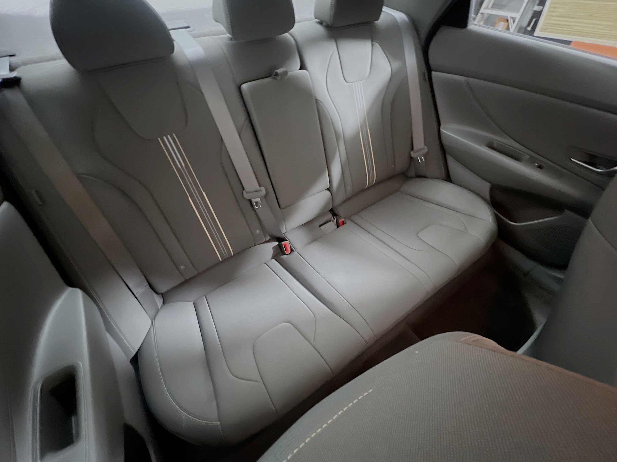 Used 2025 Hyundai Elantra SEL image 33