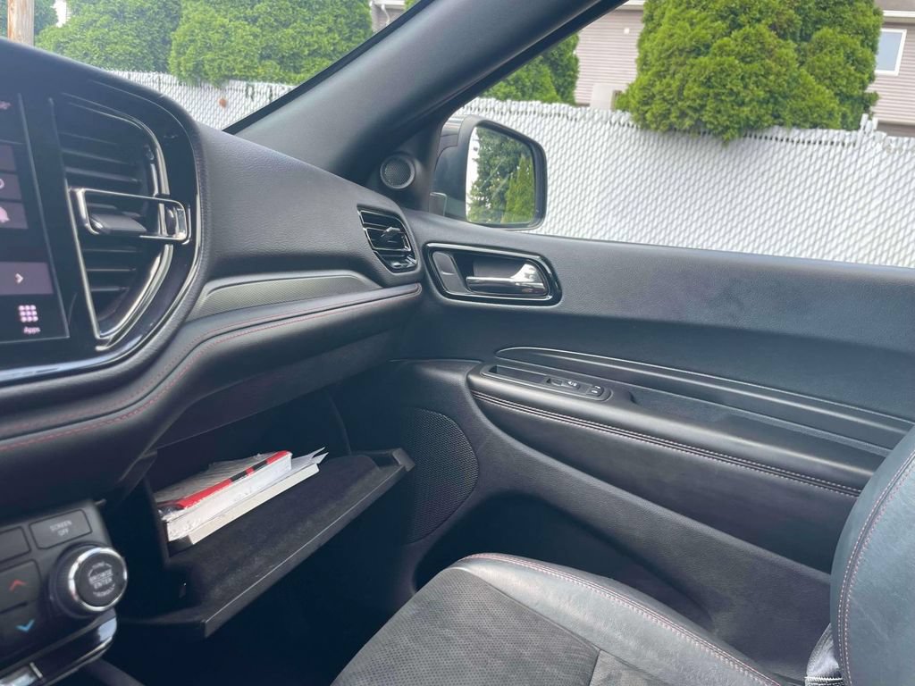 Used 2022 Dodge Durango R/T w/ Blacktop Package AWD/4WD image 32