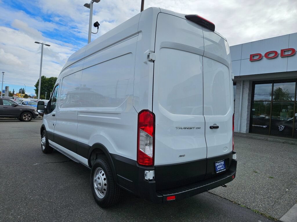 Used 2023 Ford Transit 250 148 High Roof AWD image 3