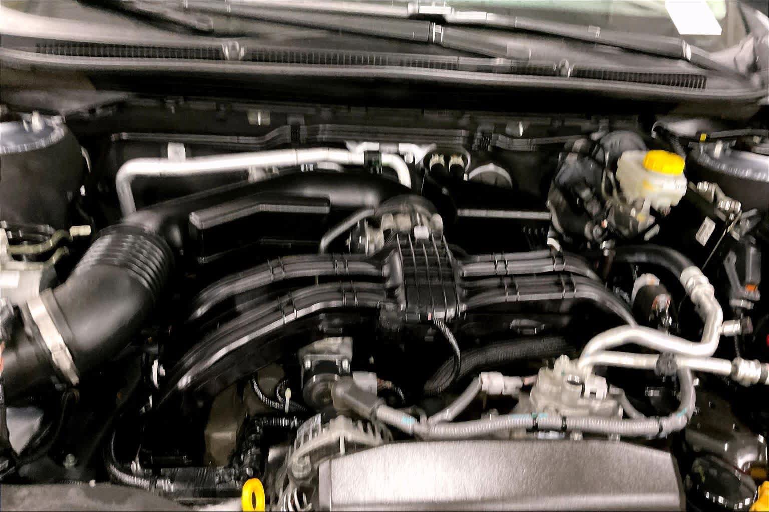 Used 2025 Subaru Outback Premium AWD/4WD image 32