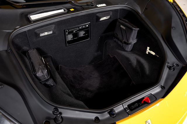 Used 2019 Ferrari 488 Spider RWD image 17