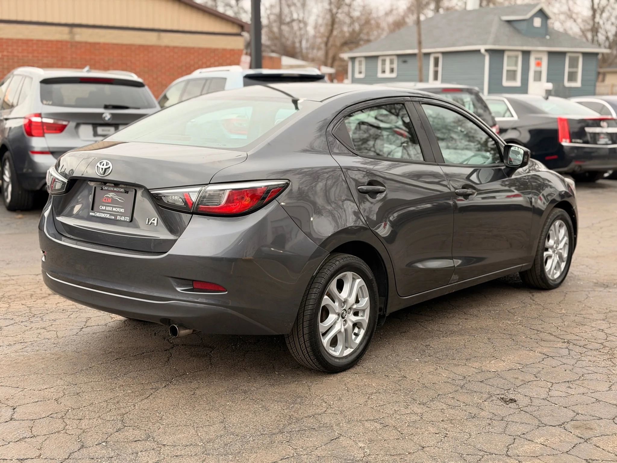 Used 2017 Toyota Yaris iA FWD image 4