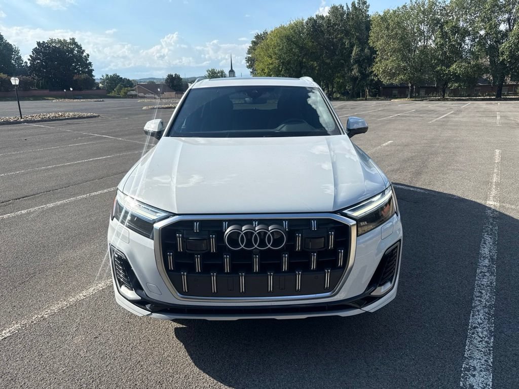 Used 2025 Audi Q7 3.0T Premium Plus w/ Premium Plus Package AWD/4WD image 3