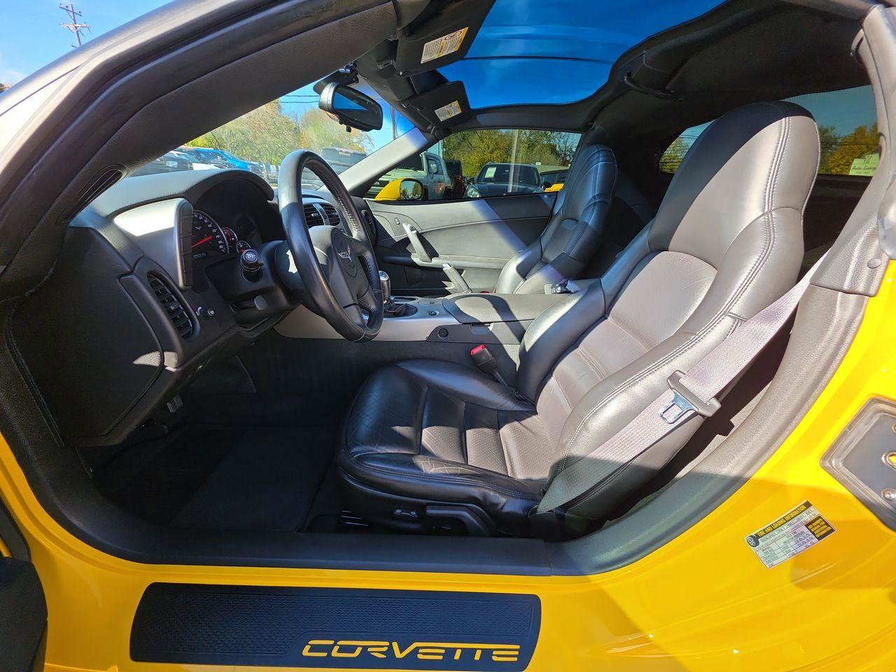 Used 2005 Chevrolet Corvette COUPE w/ Performance Handling Package image 3