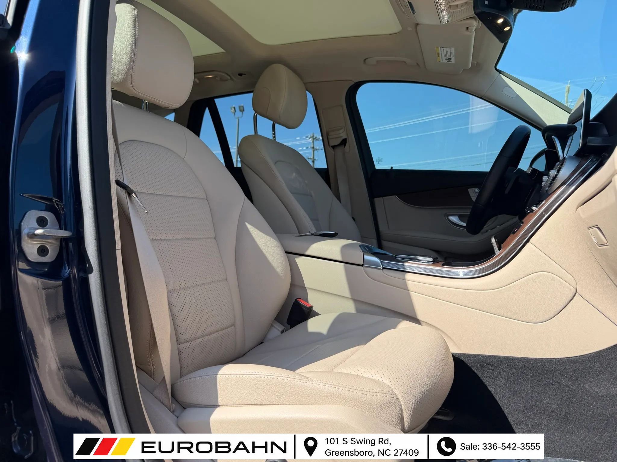Used 2021 Mercedes-Benz GLC 300 4MATIC image 26