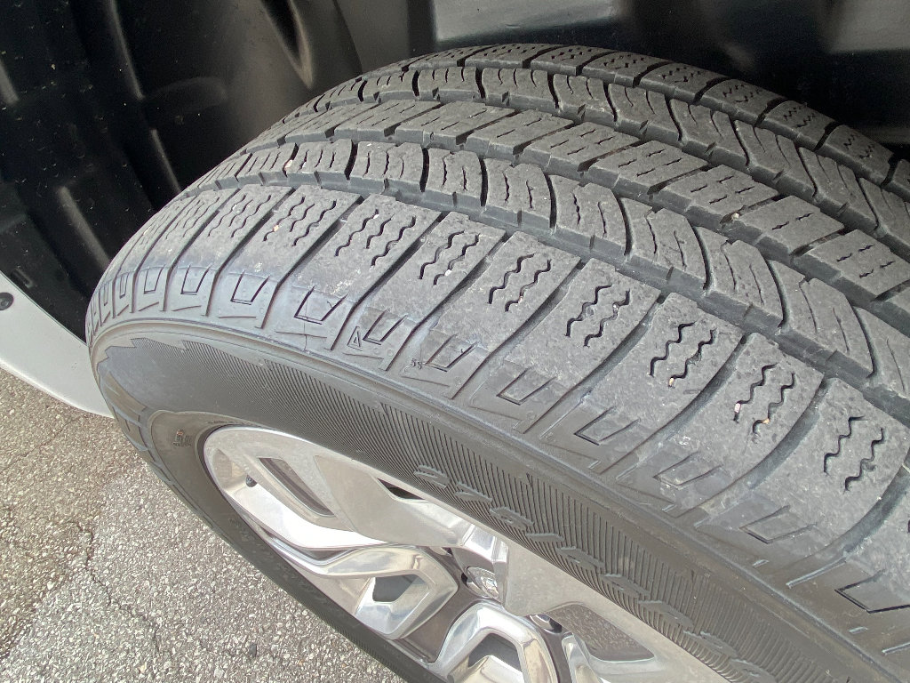 Used 2023 RAM 1500 Limited w/ Body Color Bumper Group AWD/4WD image 10