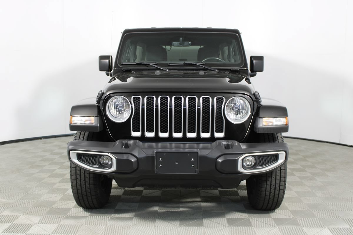 Used 2022 Jeep Wrangler Unlimited Sahara AWD/4WD image 22