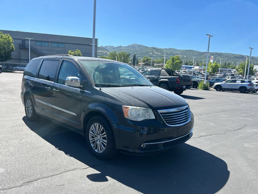 Used 2014 Chrysler Town & Country Touring-L