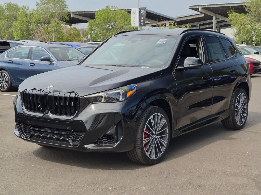 New 2026 BMW X1 xDrive28i w/ Technology Package AWD/4WD image 2