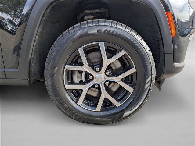 Used 2024 Jeep Grand Cherokee L Limited w/ Luxury Tech Group II image 23