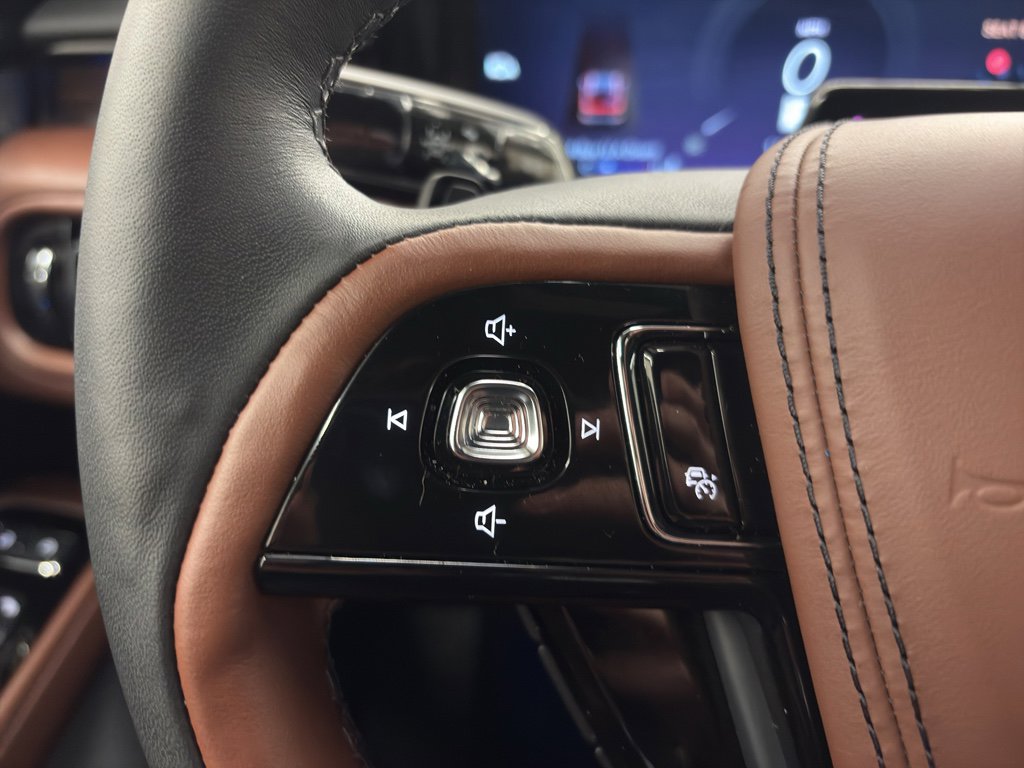 Used 2025 Lincoln Aviator Reserve w/ Equipment Group 201A image 26