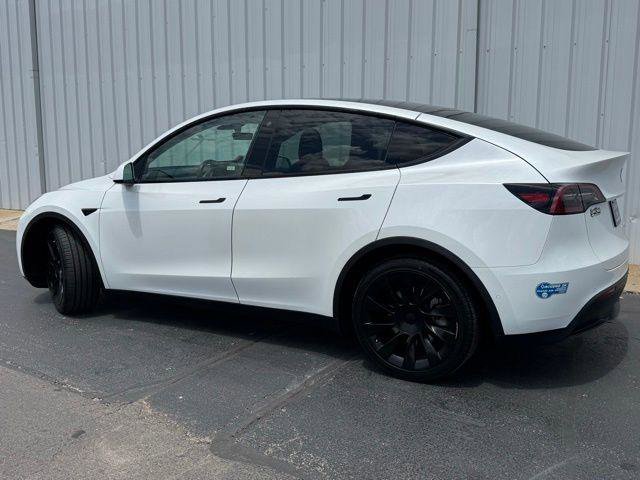 Used 2021 Tesla Model Y Long Range AWD/4WD image 2