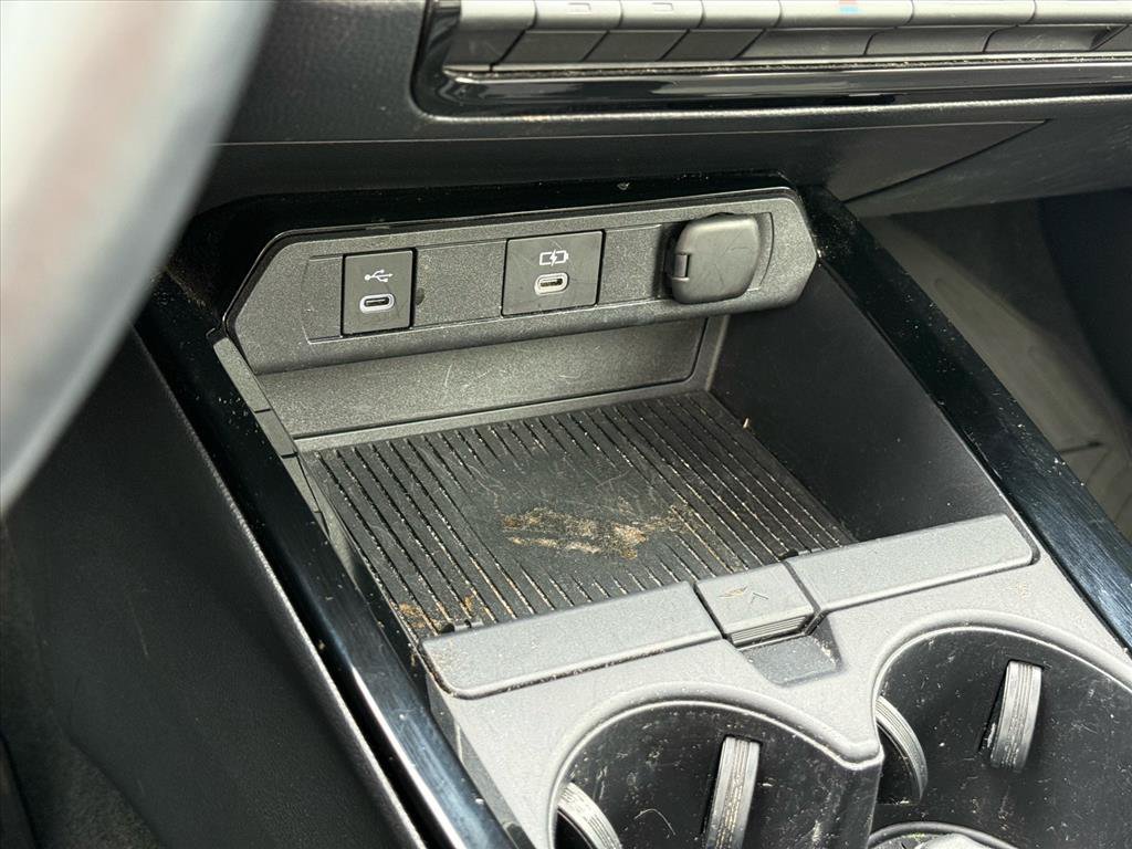 Certified 2024 Toyota Prius XLE FWD image 26