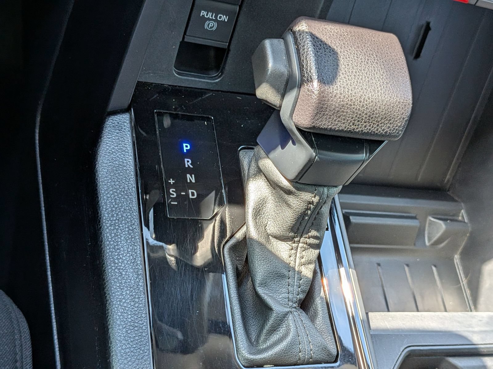 Used 2023 Toyota Tundra SR5 w/ SR5 Convenience Package AWD/4WD image 25