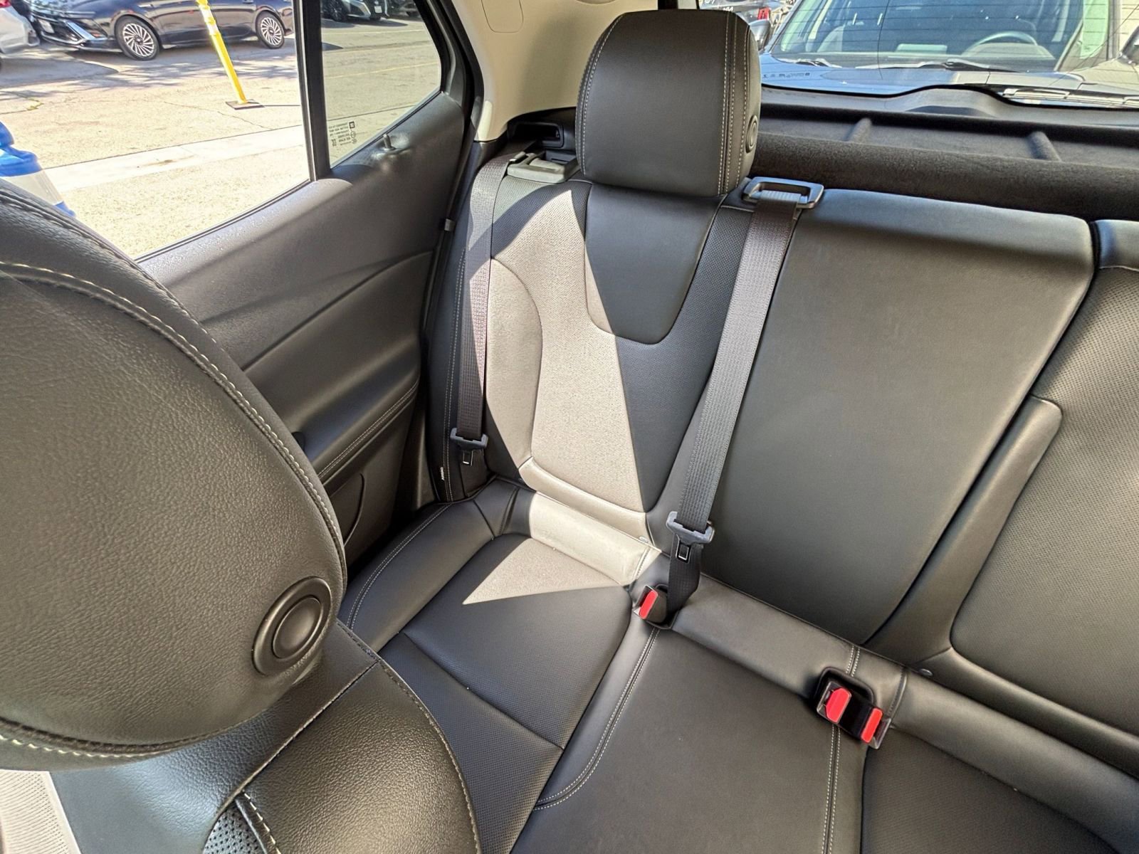 Used 2024 Buick Encore GX Sport Touring image 39