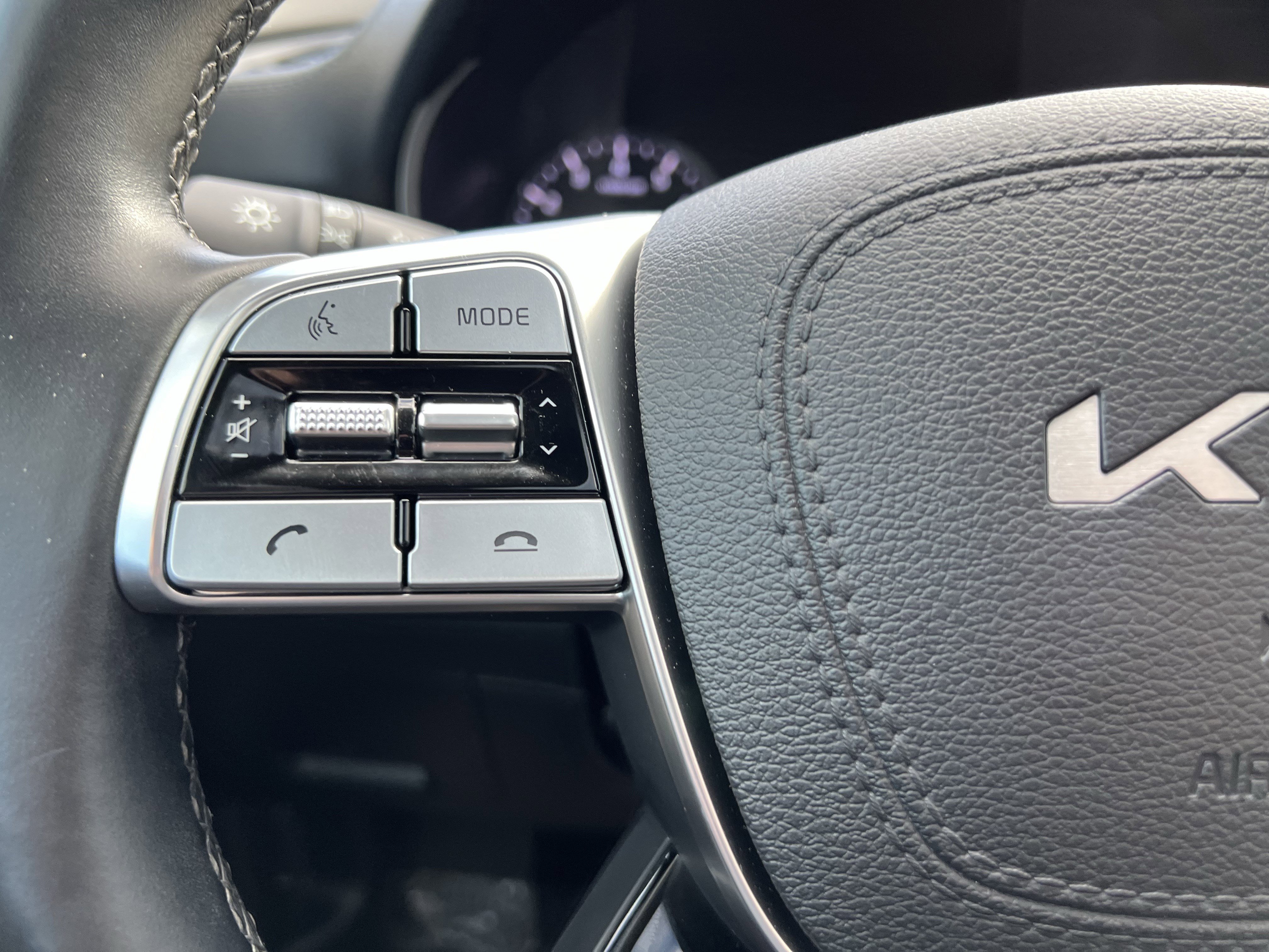 Used 2022 Kia Telluride EX w/ EX Premium Package image 19