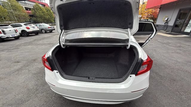 Used 2019 Honda Accord Touring image 35