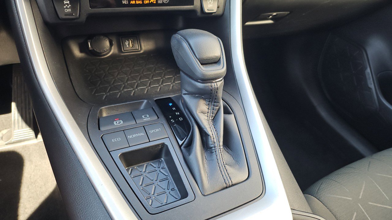 Used 2023 Toyota RAV4 XLE image 20