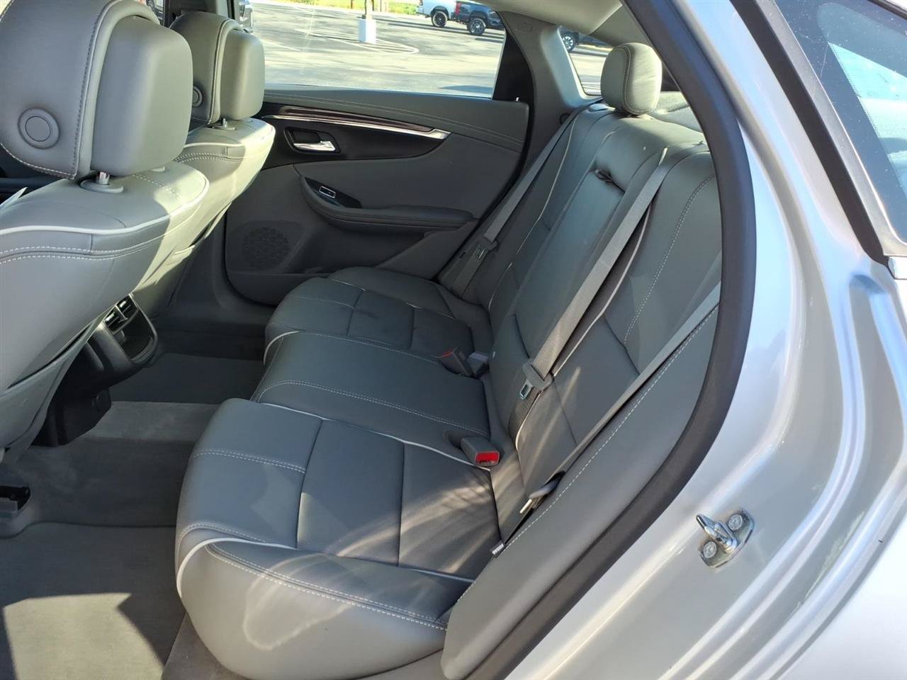 Used 2014 Chevrolet Impala LTZ FWD image 7