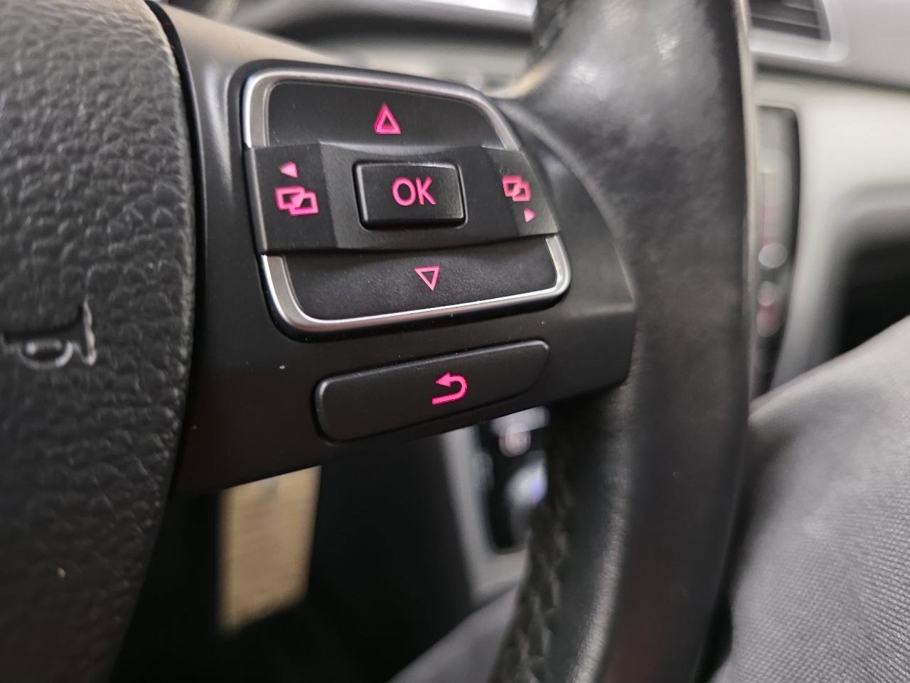 Used 2012 Volkswagen Passat 3.6 SE image 45