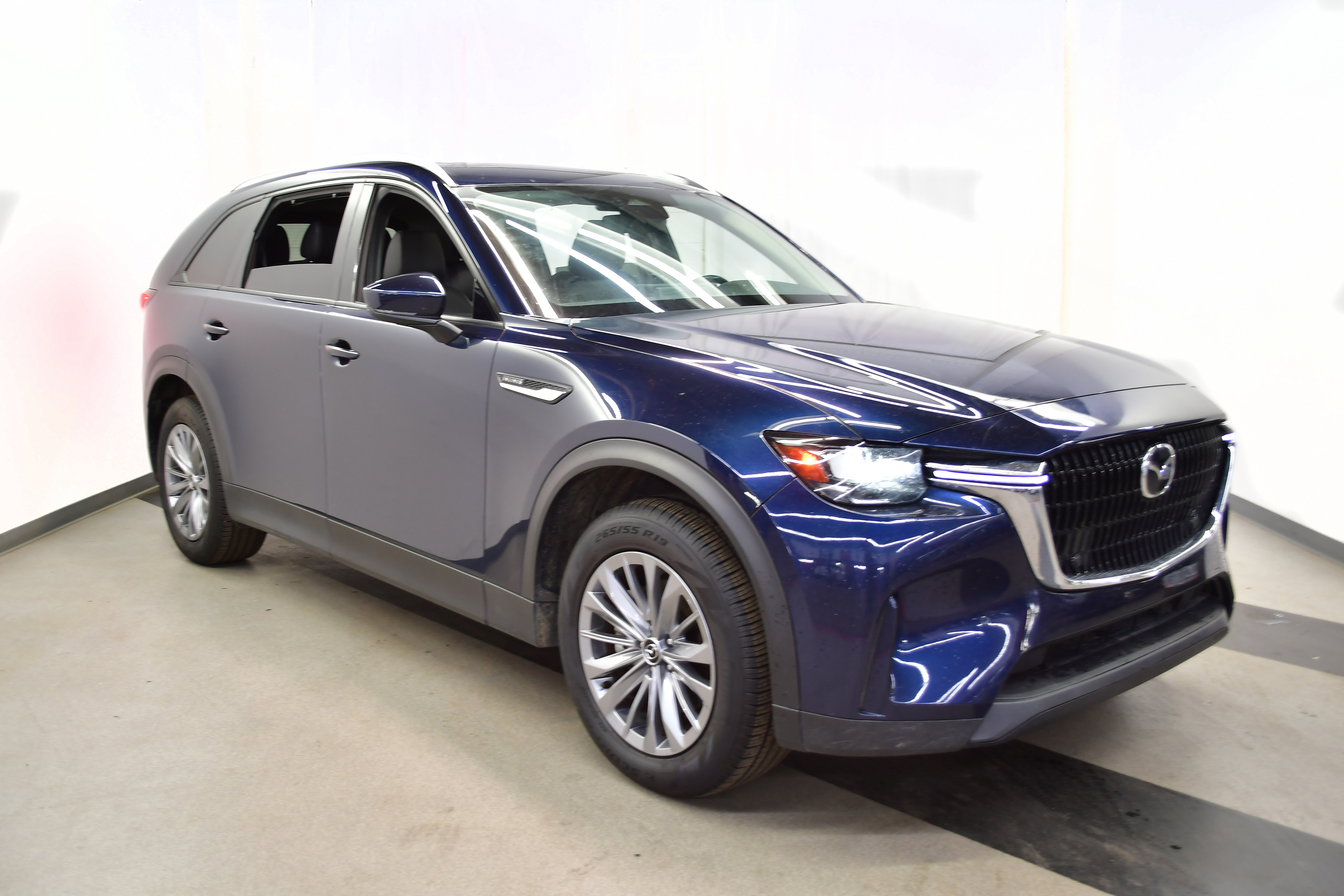 Used 2025 MAZDA CX-90 3.3 Turbo w/ Preferred Package AWD/4WD image 2