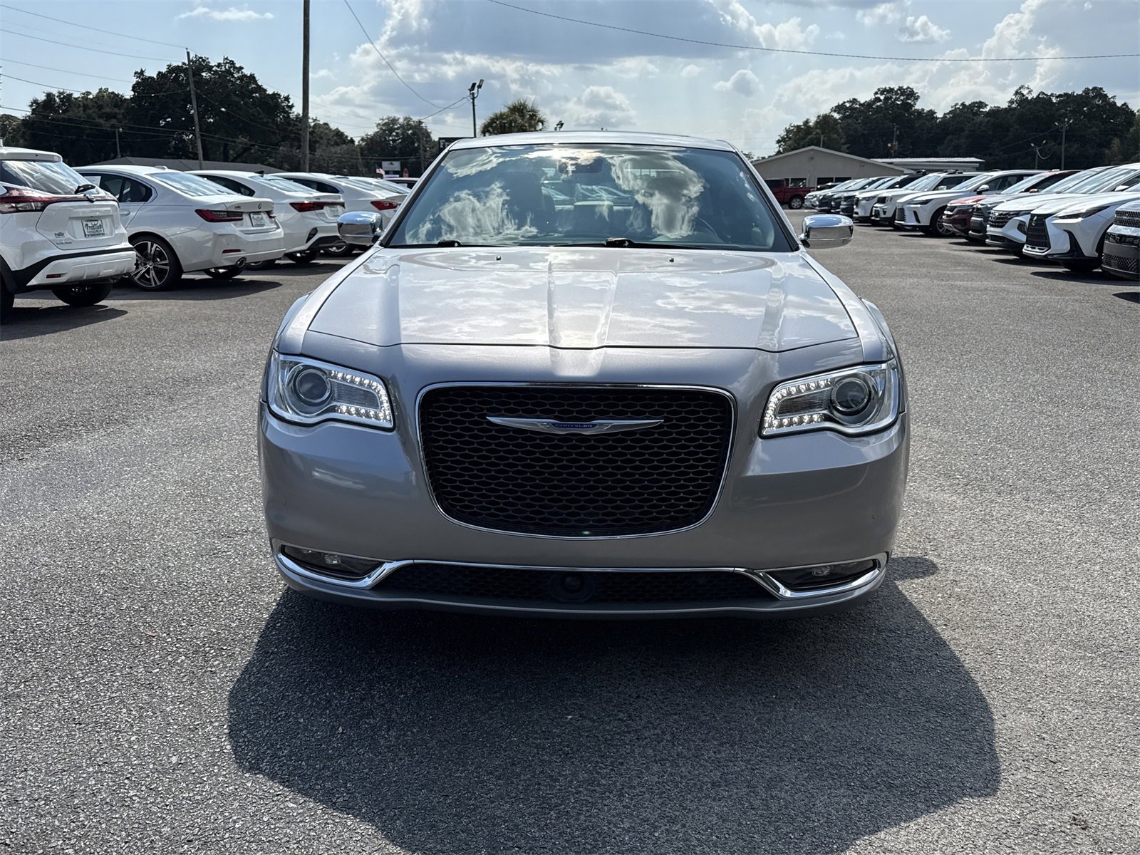 Used 2018 Chrysler 300 Limited w/ Safetytec Plus Group image 8