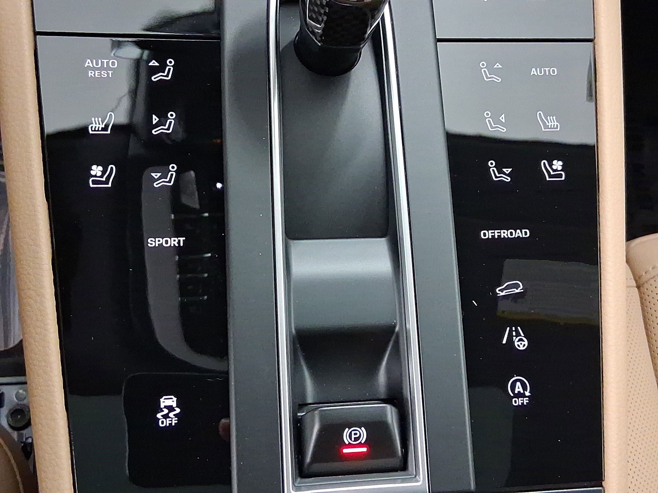 Used 2026 Porsche Macan image 19