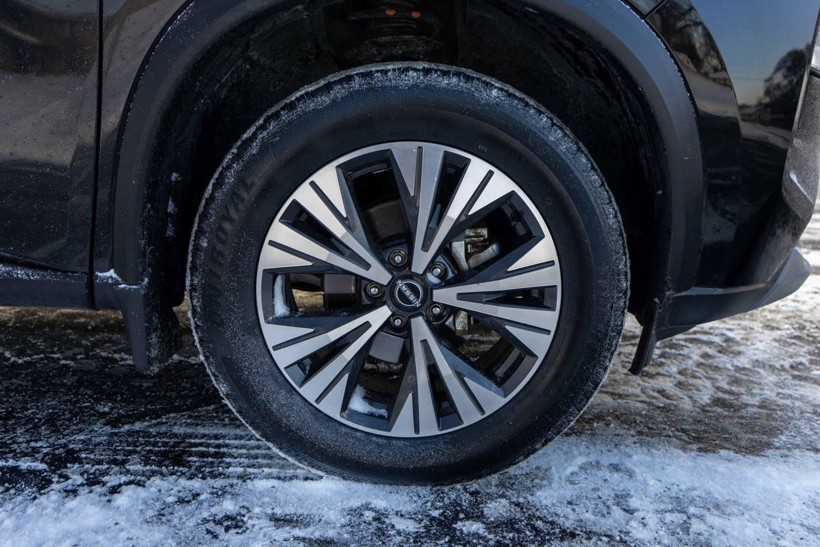 Used 2023 Nissan Rogue SV image 10