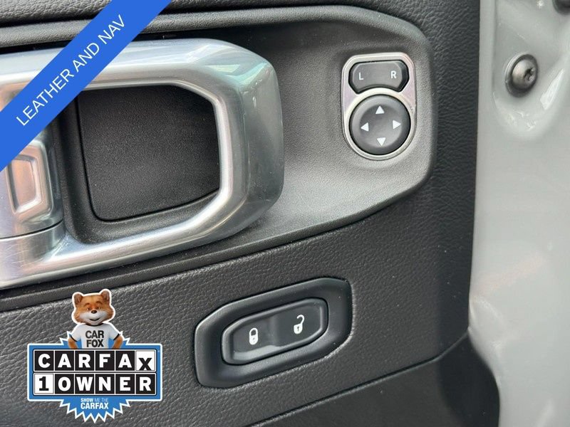 Used 2022 Jeep Wrangler Unlimited Rubicon w/ LED Lighting Group AWD/4WD image 17
