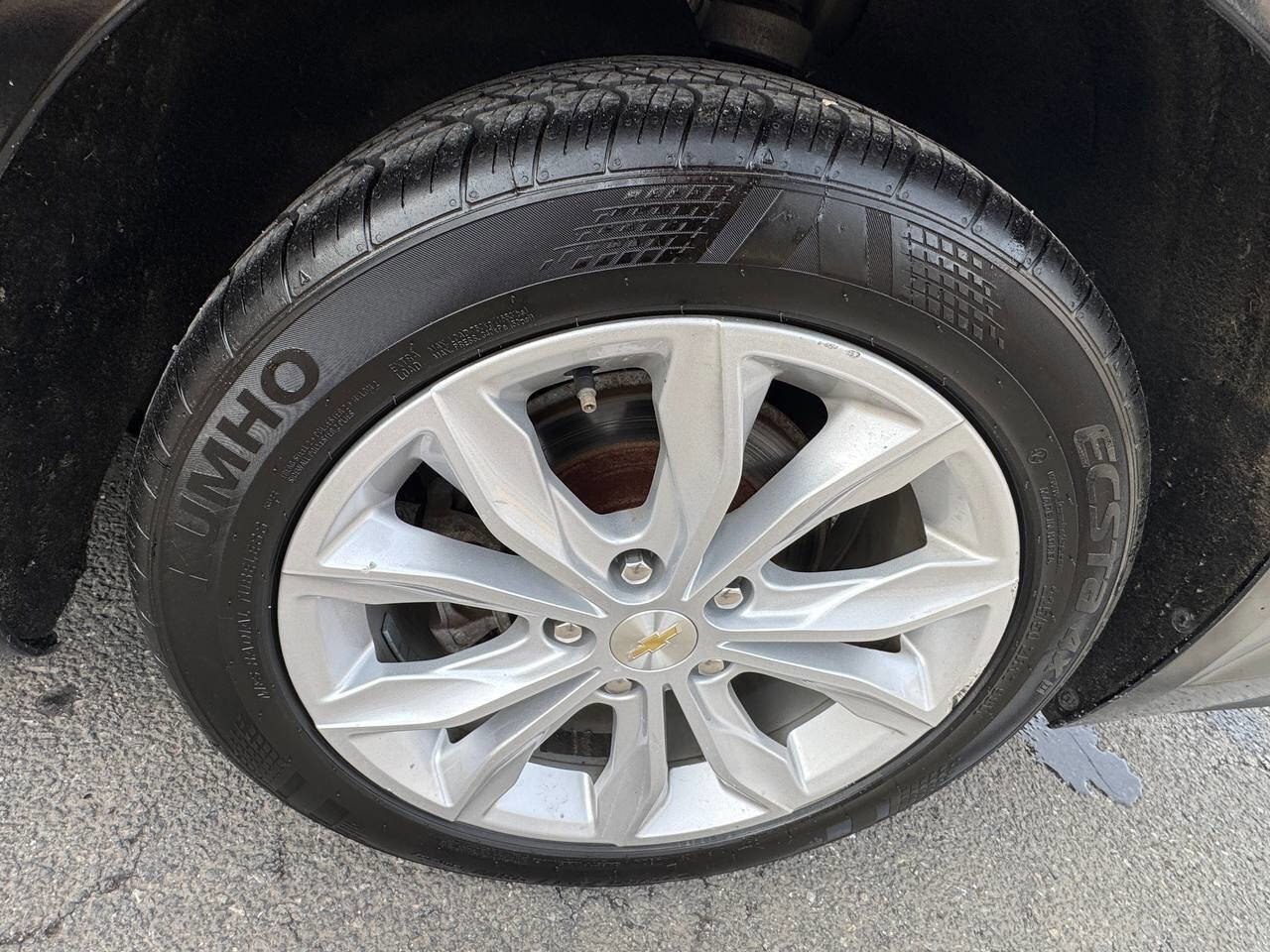 Used 2020 Chevrolet Malibu LT image 28