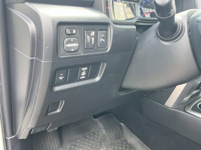 Used 2015 Toyota 4Runner Limited AWD/4WD image 32