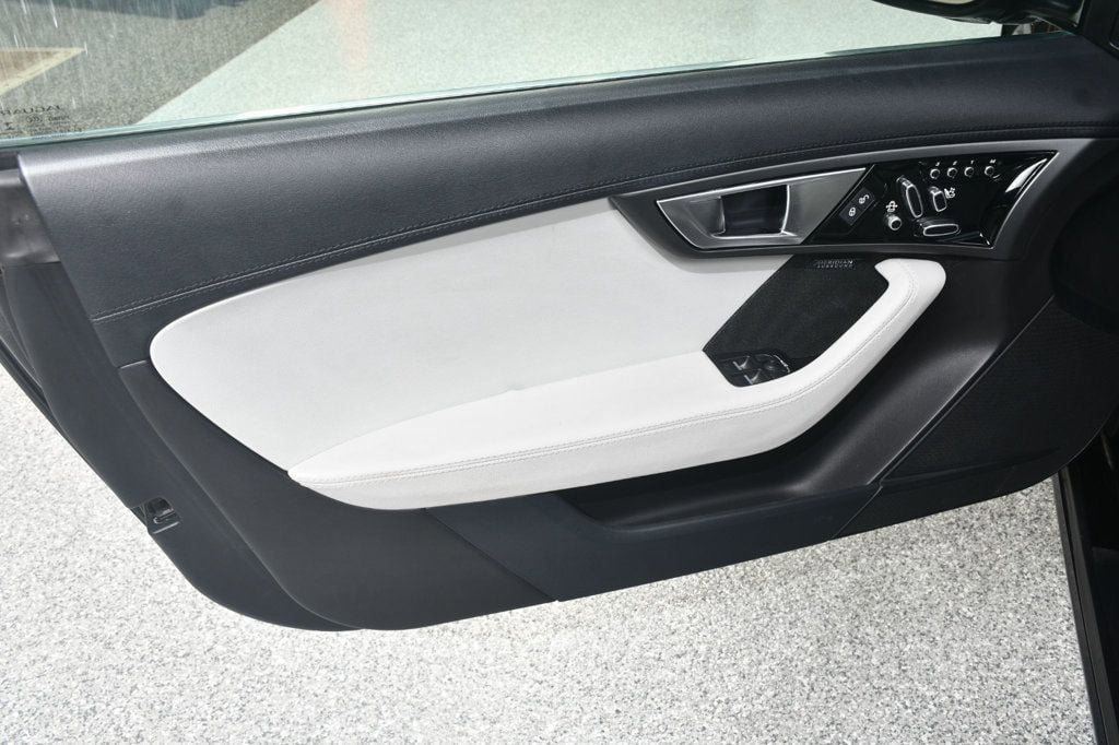 Used 2017 Jaguar F-TYPE Coupe RWD image 19